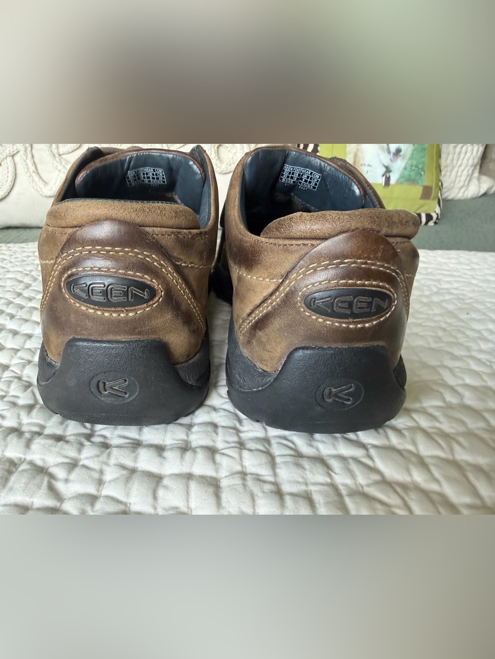 KEEN Brown & Black Men's Casual Loafers - Picture 3 of 6